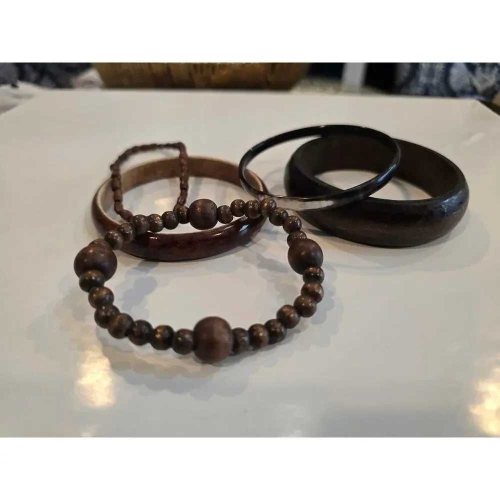 No brand used bracelets